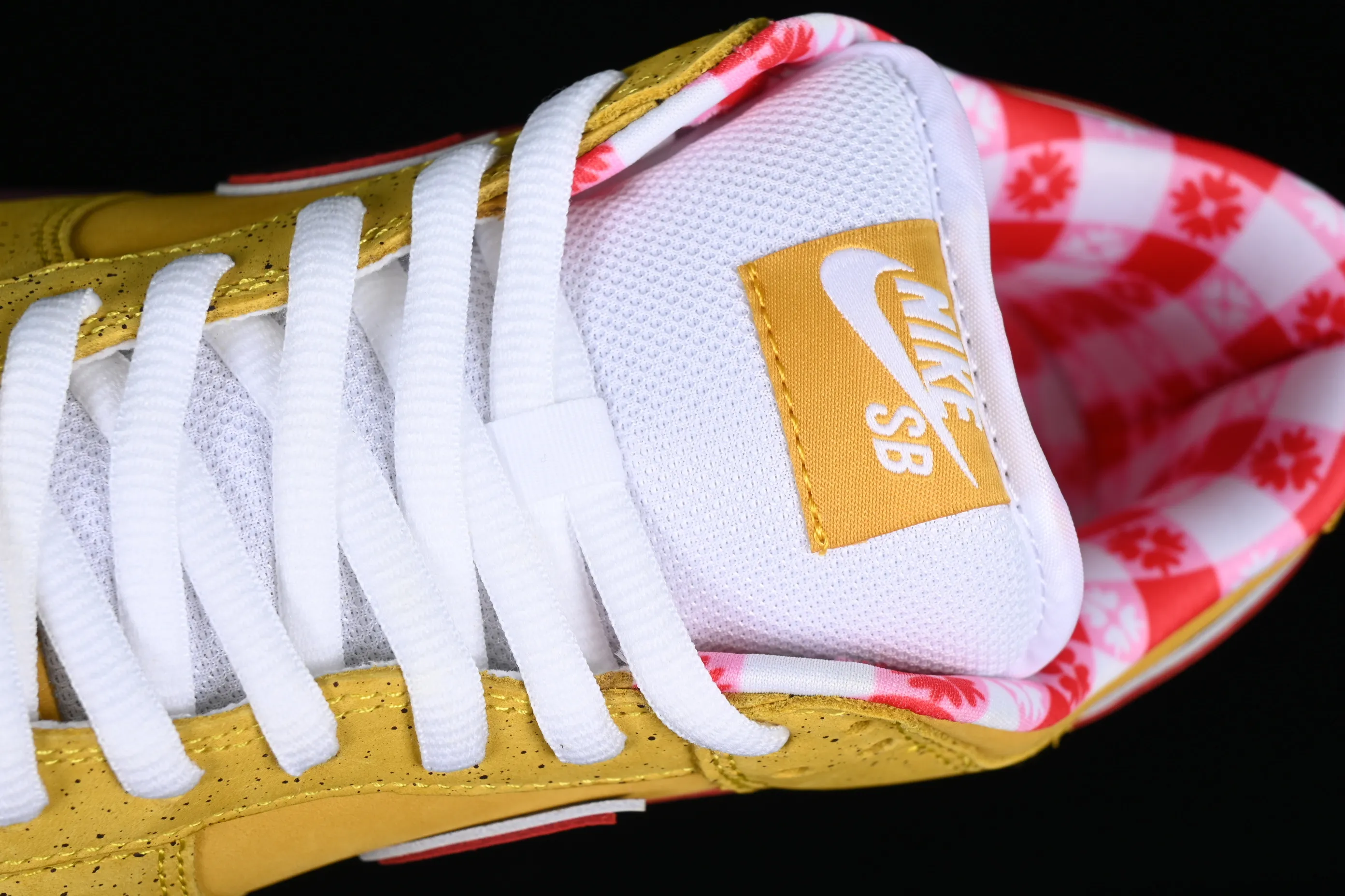 All Categories Nk SB Dunk Series Nk SB Dunk Low Low-top sneakers C version Concepts x SB Dunk Low "Yellow Lobster" Yellow Lobster SB low-top sports and leisure sneakers 313170-137566